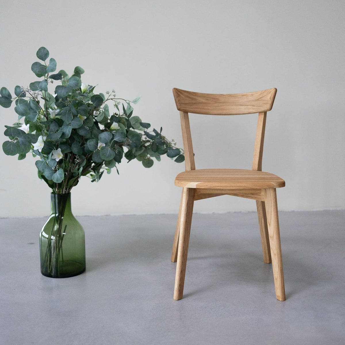 Lot de 2 ou 4 chaises de salle à manger en chêne massif VICTORIA | VESKOR