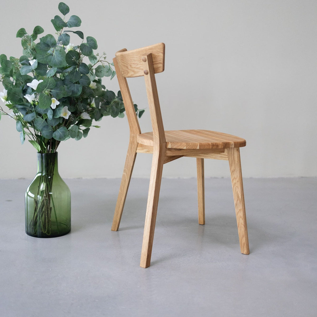 Lot de 2 ou 4 chaises de salle à manger en chêne massif VICTORIA | VESKOR