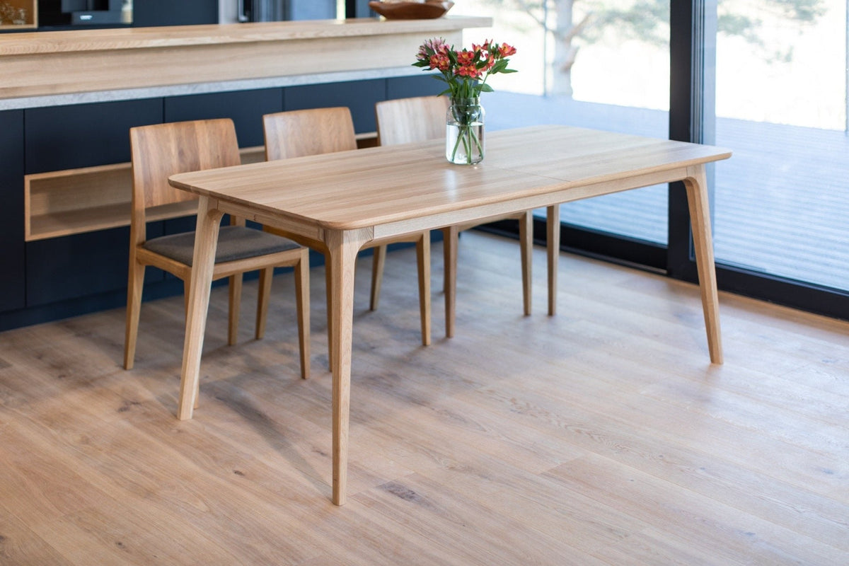 Table de salle à manger à rallonge en bois massif TOKIO | KARPIS