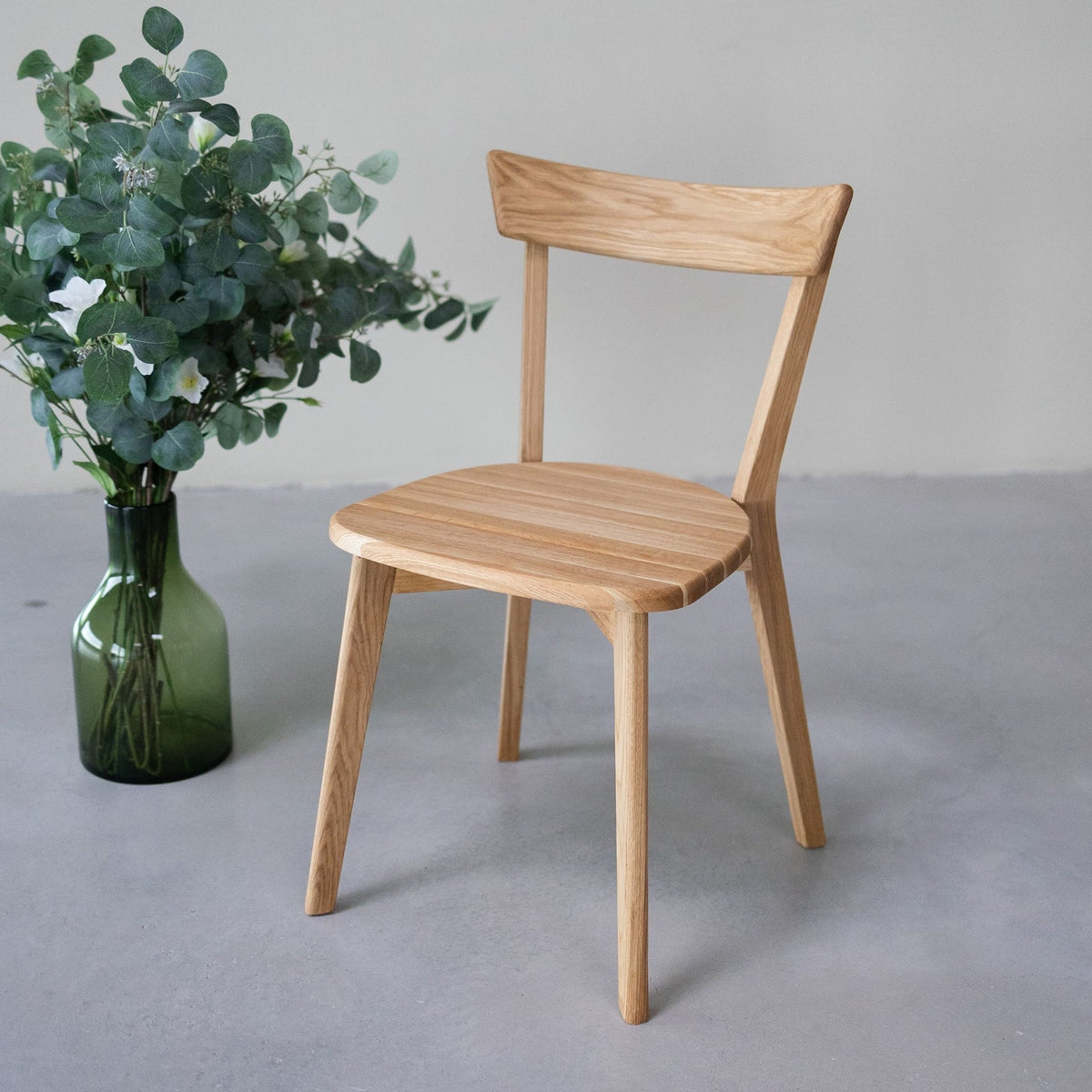 Lot de 2 ou 4 chaises de salle à manger en chêne massif VICTORIA | VESKOR