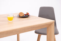 Table de salle à manger fixe en bois massif DITA | KARPIS