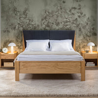Table de chevet en bois massif LISBOA 79 | LoftStory