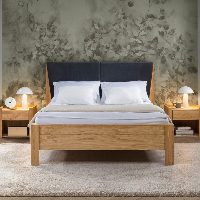 Table de chevet en bois massif LISBOA 79 | LoftStory