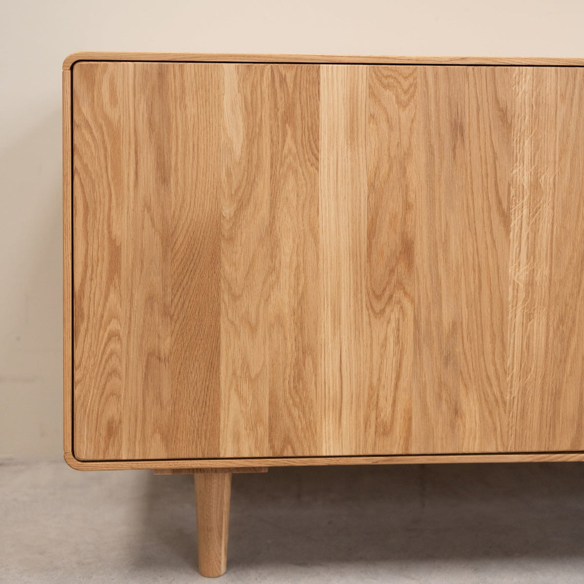 Meuble TV en bois de chêne AMANDI | VESKOR
