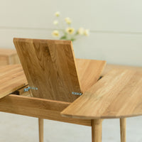 Table de salle à manger ronde à rallonge en bois de chêne MALMO | VESKOR