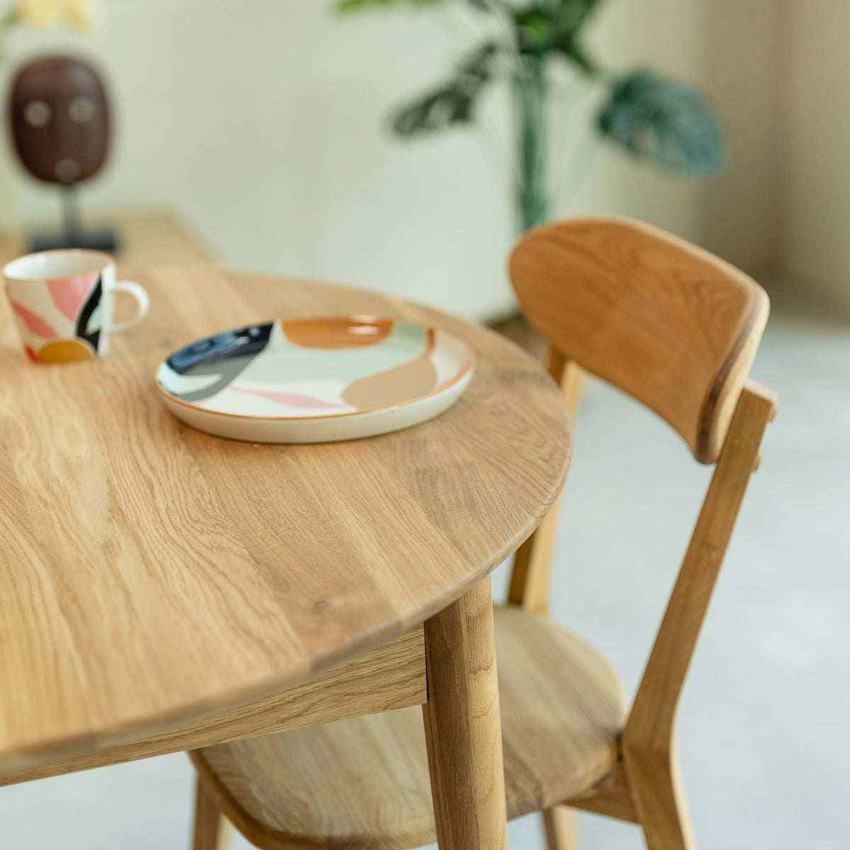 Table de salle à manger ronde à rallonge en bois de chêne MALMO | VESKOR