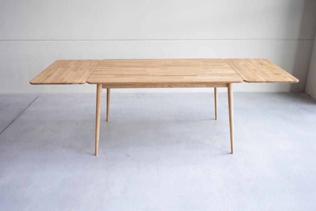 Table de salle à manger à rallonge en chêne massif MALMO 2 | VESKOR