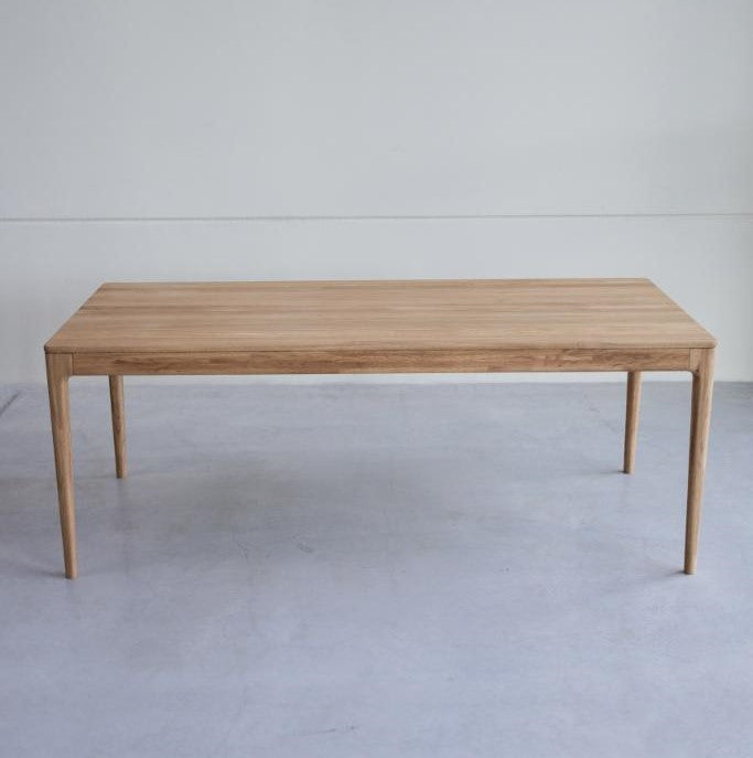 Table de salle à manger à rallonge en chêne massif BERGAMO | VESKOR