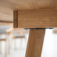 Table de salle à manger ronde à rallonge en chêne massif LEA | VESKOR