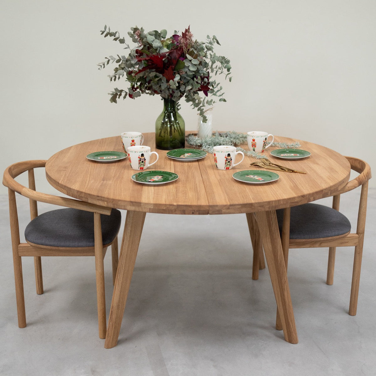 Table de salle à manger ronde à rallonge en chêne massif LEA | VESKOR