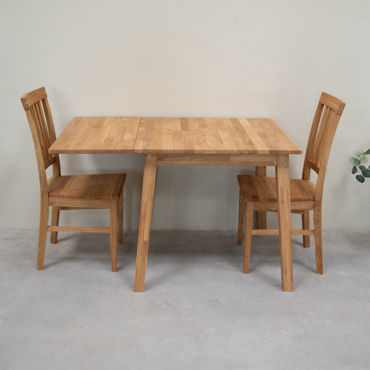 Table de salle à manger carrée à rallonge en bois de chêne massif TOMAS | VESKOR
