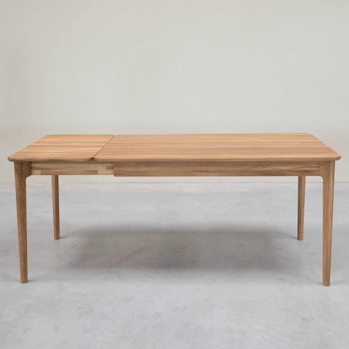 Table de salle à manger à rallonge en chêne massif ASTRID | VESKOR