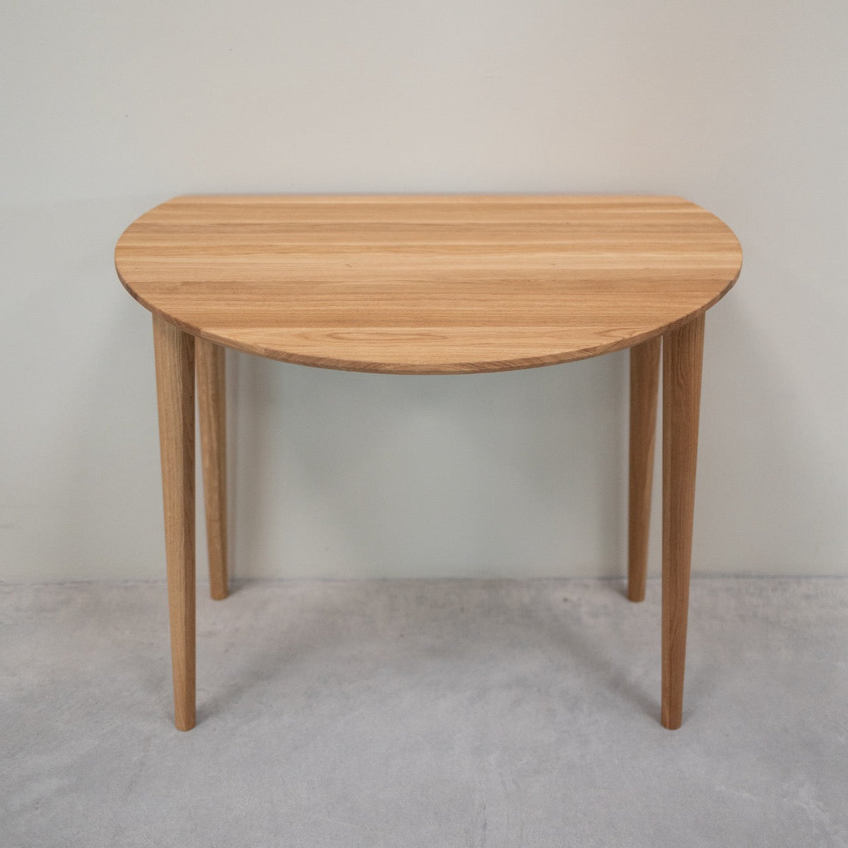 Table de salle à manger ronde à rallonge en chêne massif LUNA | VESKOR