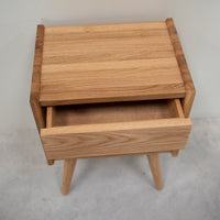 Table de chevet en chêne massif MALMO | VESKOR