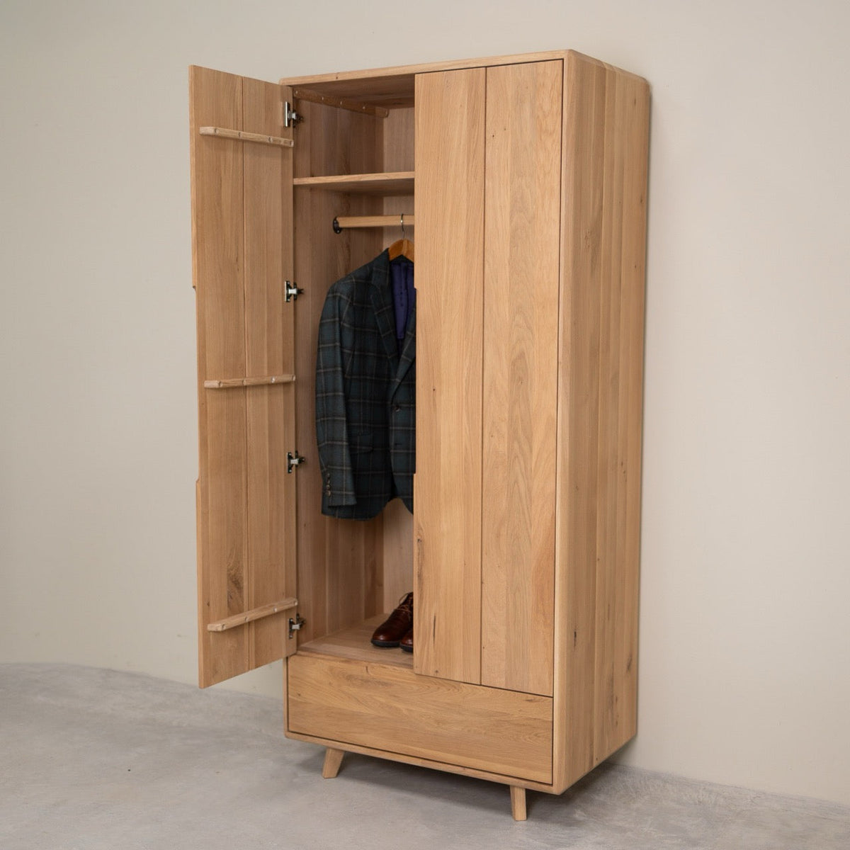 Armoire à 2 portes en bois massif Sweden | VESKOR